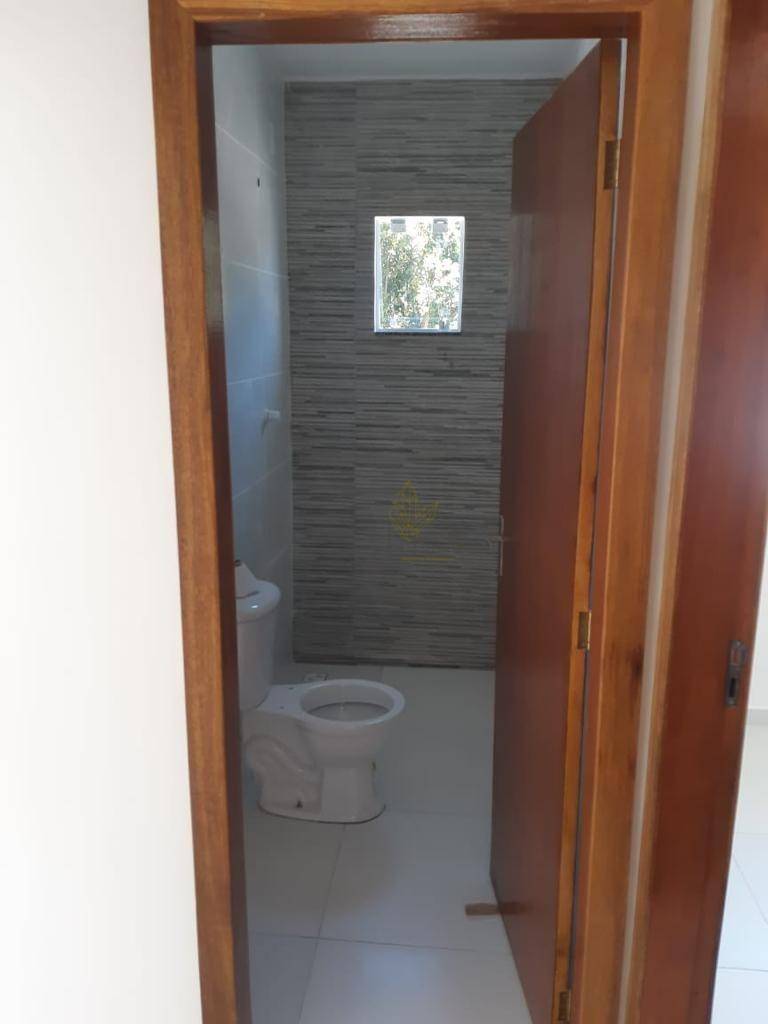 Casa à venda com 2 quartos, 45m² - Foto 13