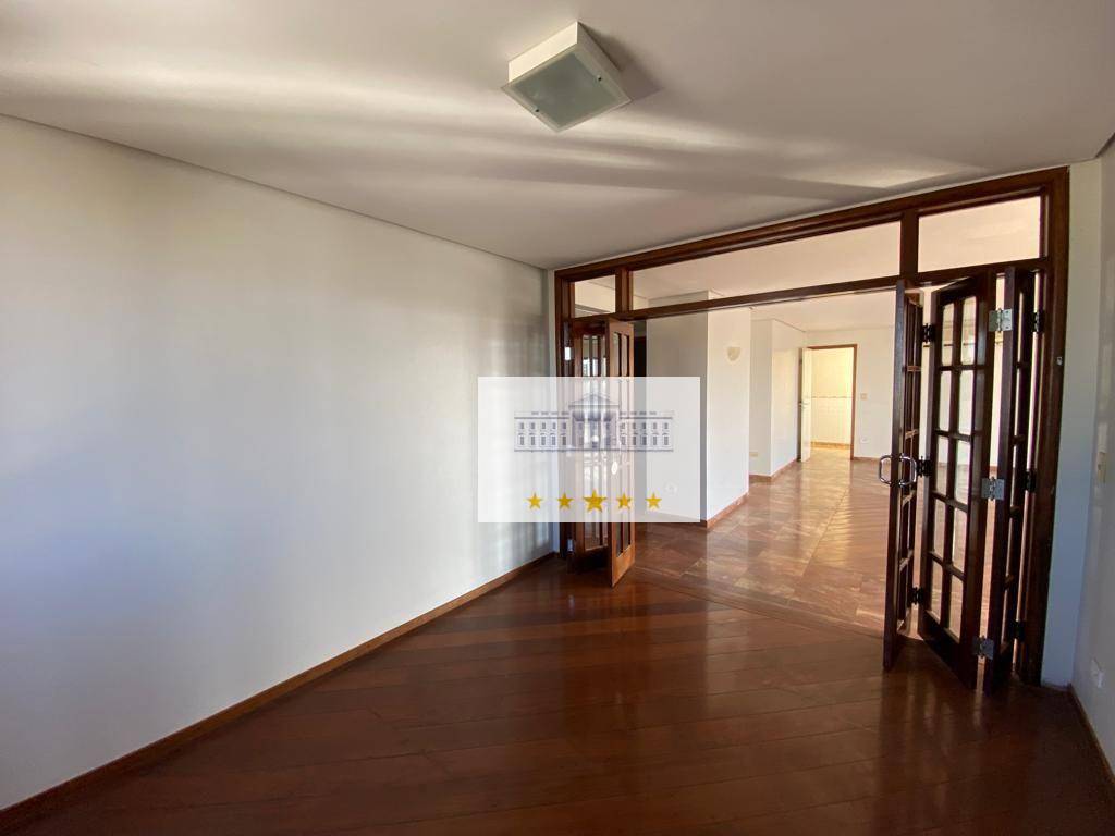 Apartamento à venda com 3 quartos, 334m² - Foto 2
