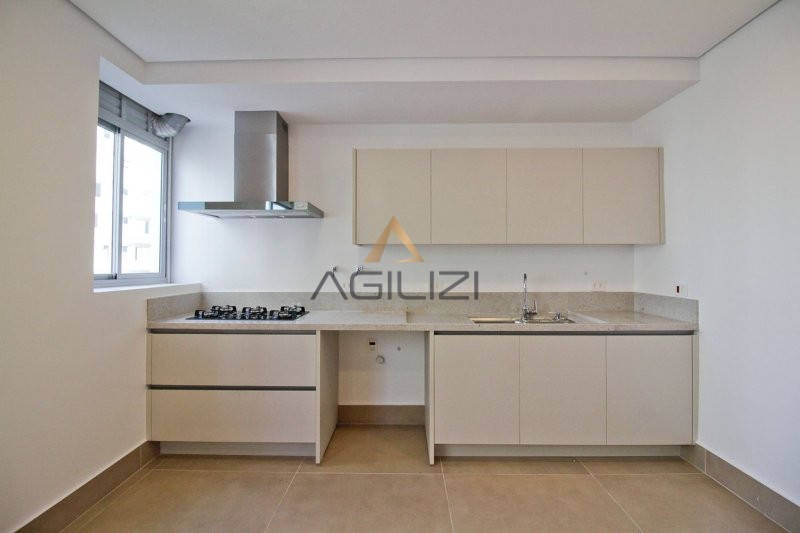 Apartamento à venda com 3 quartos, 198m² - Foto 10