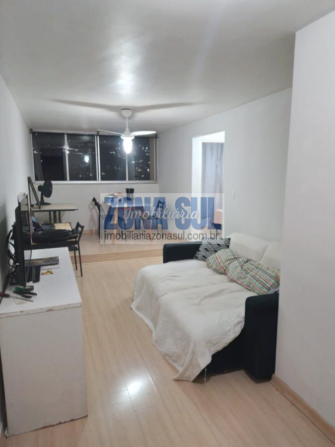 Apartamento à venda com 2 quartos, 75m² - Foto 1