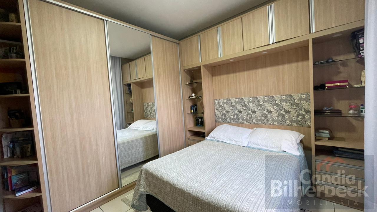 Casa à venda com 3 quartos, 300m² - Foto 14