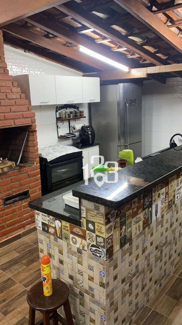 Casa de Condomínio à venda com 3 quartos, 300M2 - Foto 2