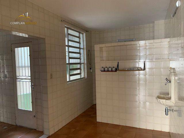 Casa à venda com 3 quartos, 600m² - Foto 11