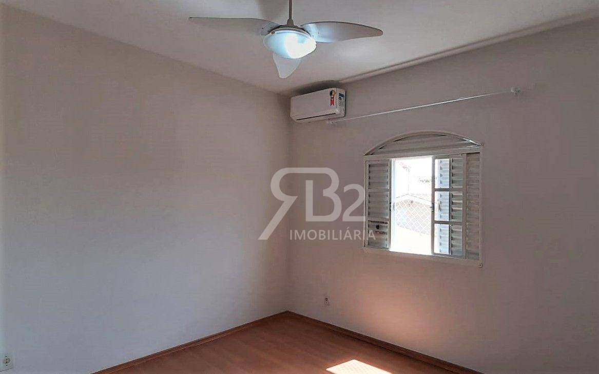 Casa à venda com 5 quartos, 207m² - Foto 35