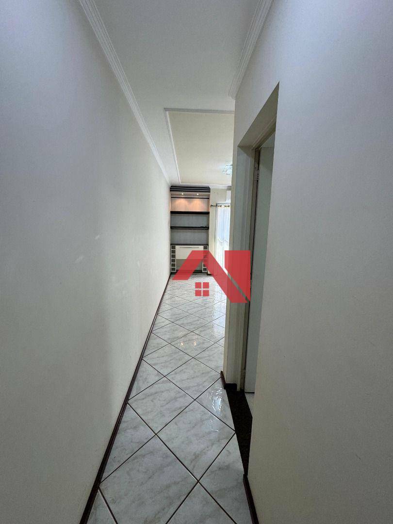 Apartamento para alugar com 2 quartos, 64m² - Foto 7