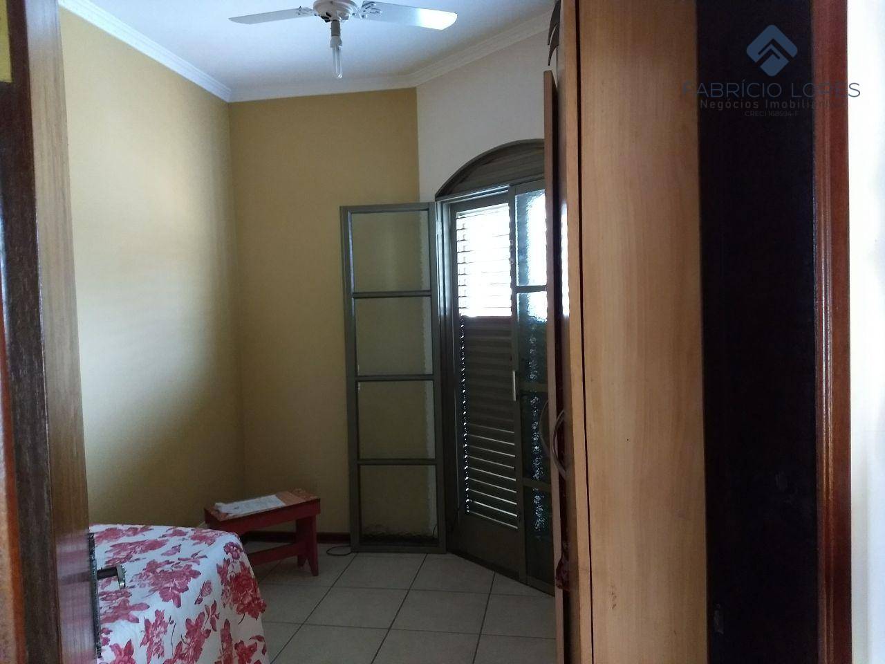 Casa à venda com 3 quartos, 190m² - Foto 13