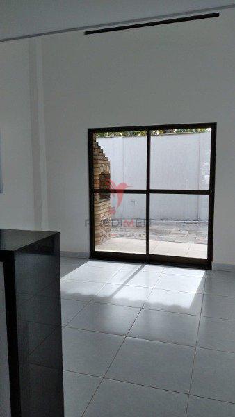 Casa à venda com 2 quartos, 200m² - Foto 9