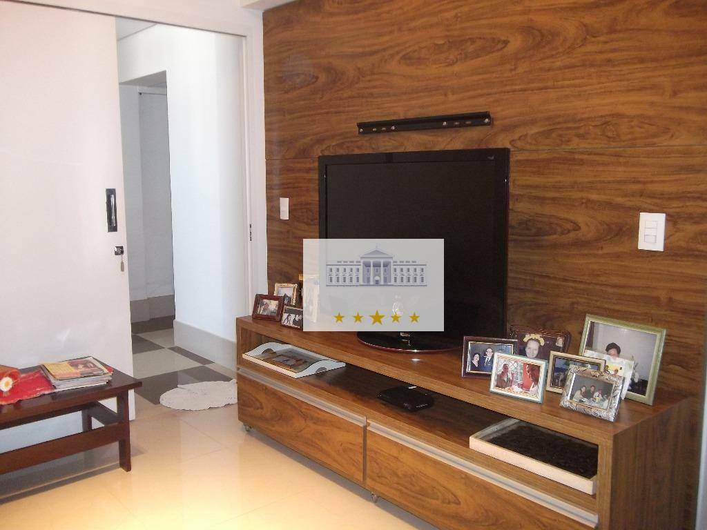 Apartamento à venda com 4 quartos, 210m² - Foto 23