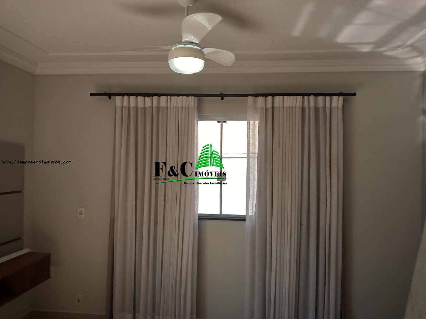 Casa de Condomínio para alugar com 3 quartos, 300m² - Foto 11