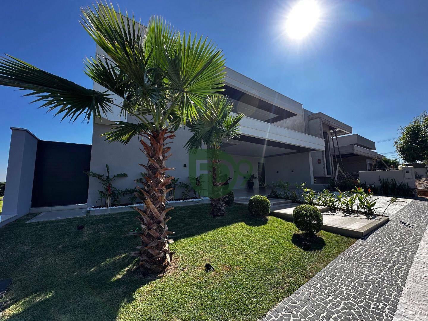 Casa de Condomínio à venda com 3 quartos, 270m² - Foto 2