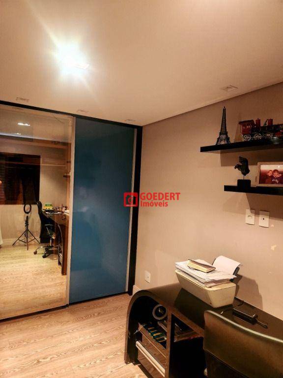 Apartamento para alugar com 4 quartos, 168m² - Foto 19