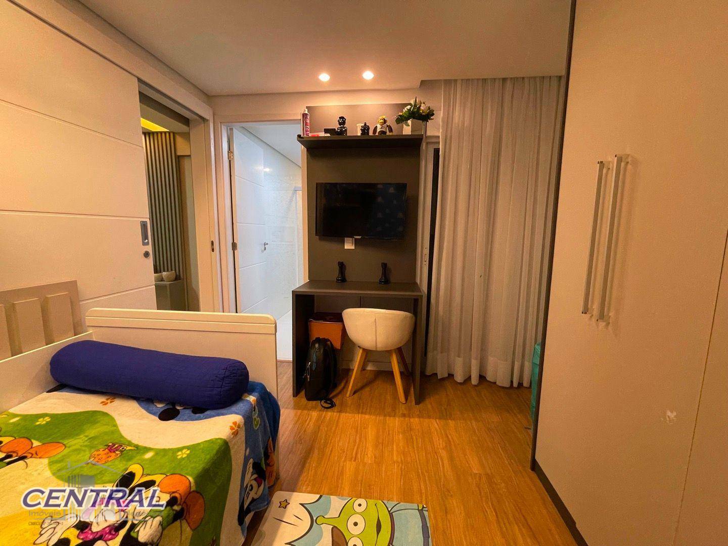 Apartamento à venda com 3 quartos, 145m² - Foto 8