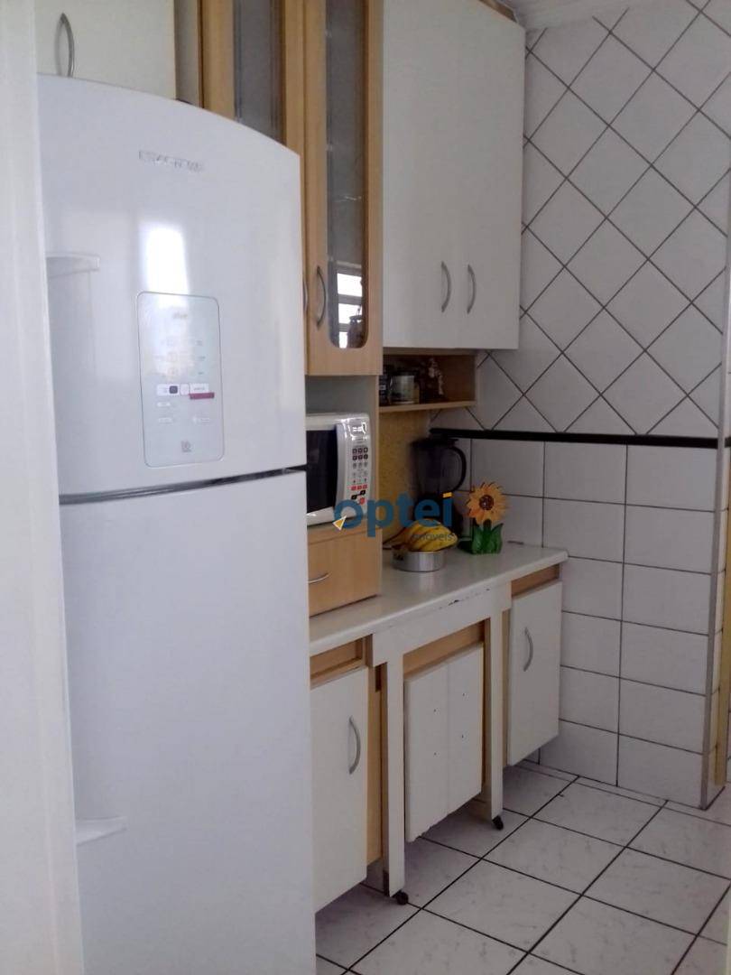 Apartamento à venda com 3 quartos, 76m² - Foto 6