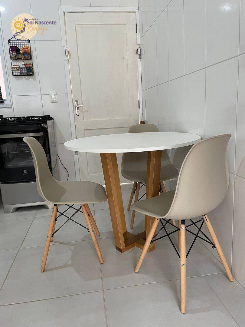 Casa para alugar com 3 quartos, 81m² - Foto 3