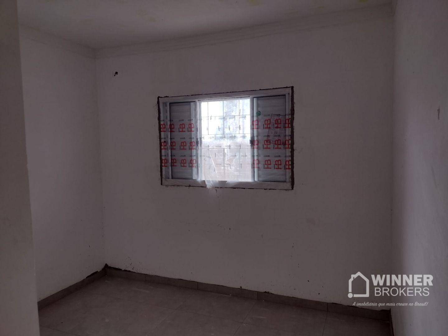 Casa à venda com 2 quartos, 60m² - Foto 4