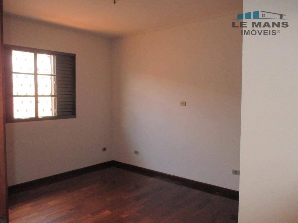 Casa para alugar com 3 quartos, 122m² - Foto 10