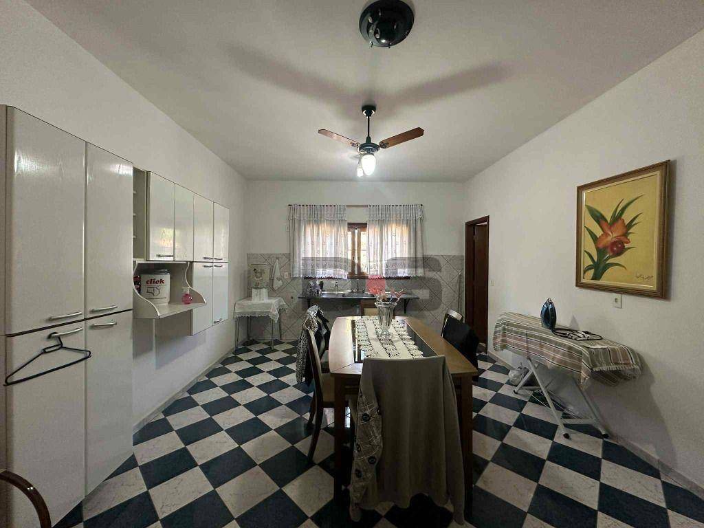 Chácara à venda com 3 quartos, 347m² - Foto 8