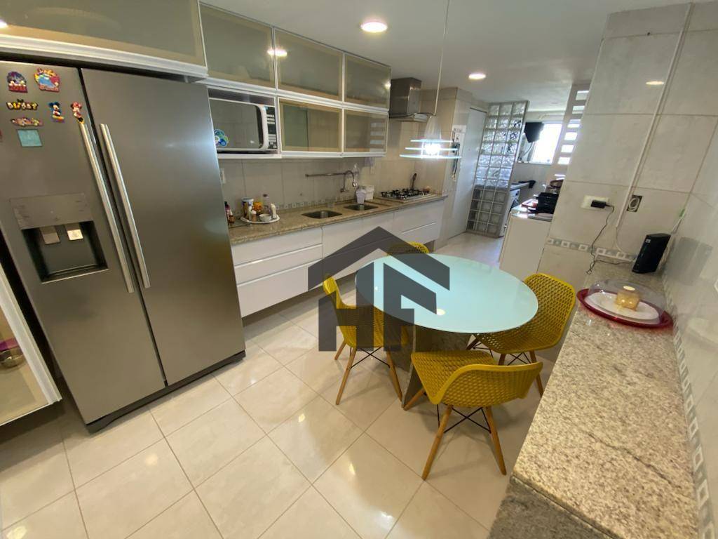 Apartamento à venda com 4 quartos, 150m² - Foto 17