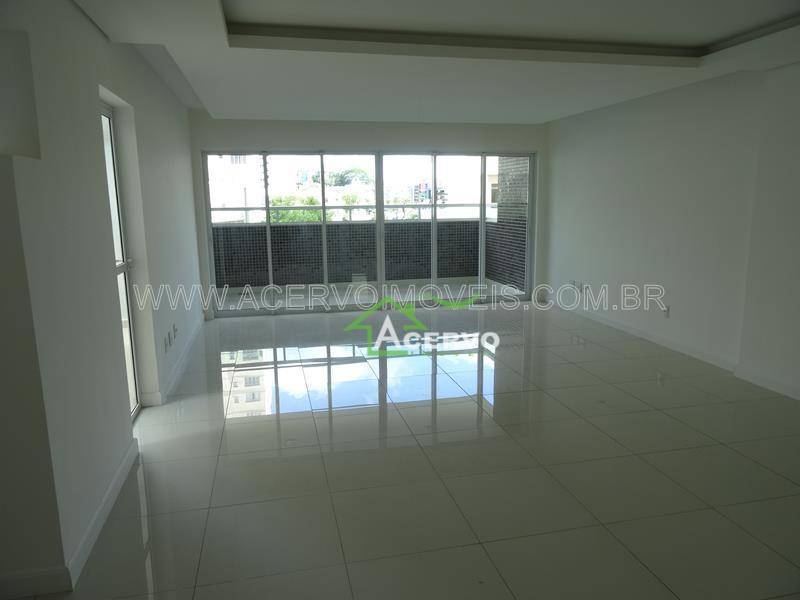 Apartamento à venda com 4 quartos, 256m² - Foto 9