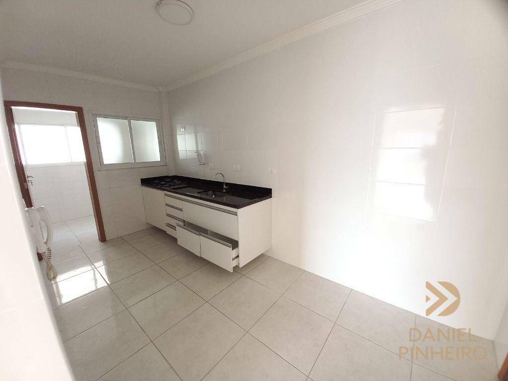 Apartamento à venda com 2 quartos, 104m² - Foto 7