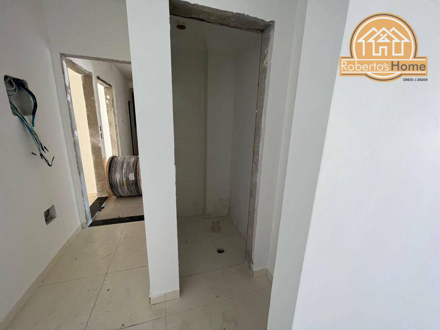 Apartamento à venda com 2 quartos, 85m² - Foto 2