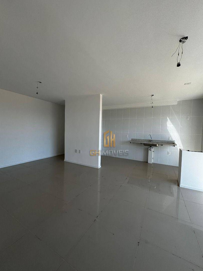 Apartamento à venda com 3 quartos, 76m² - Foto 3