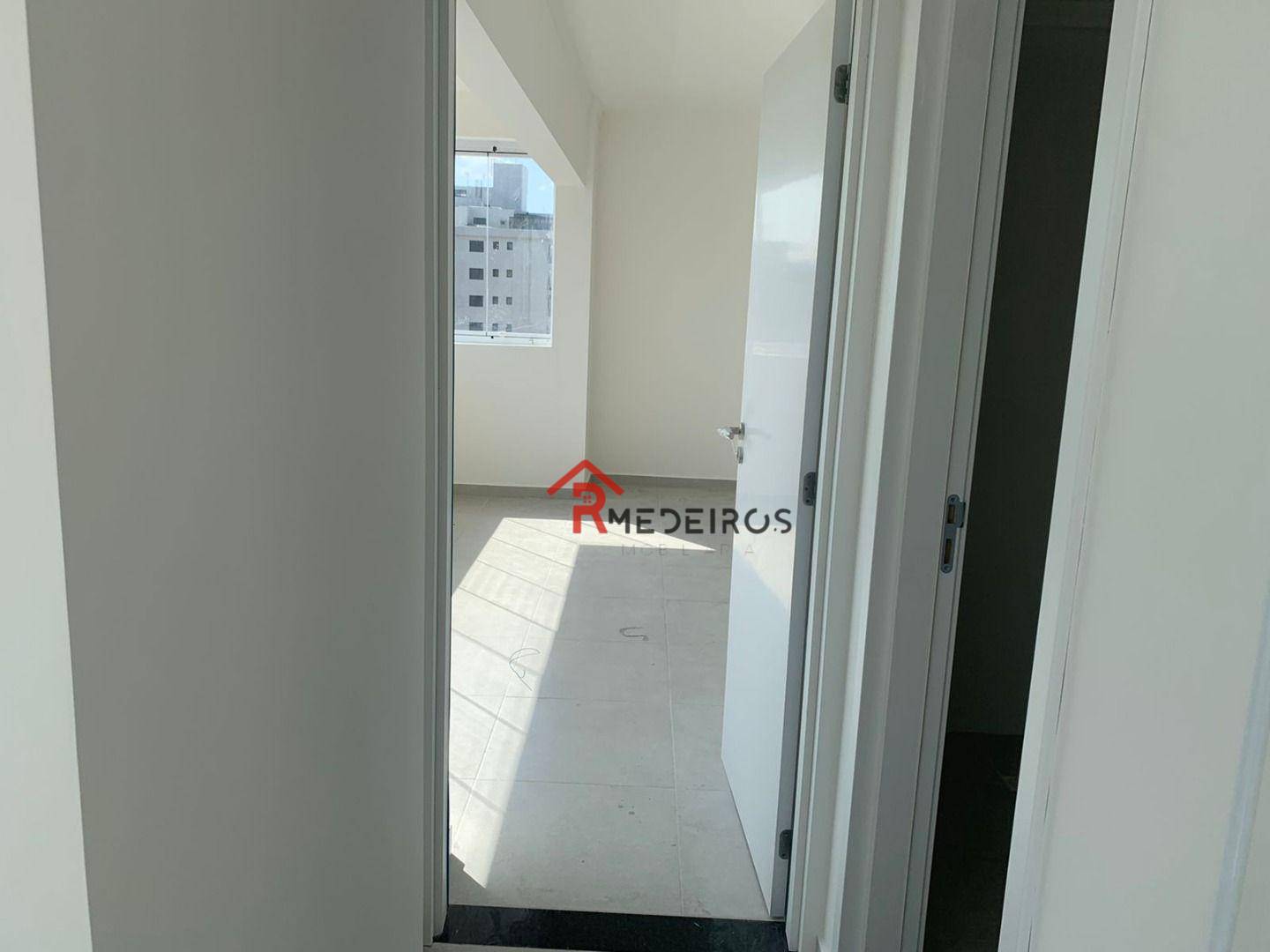 Apartamento à venda com 1 quarto, 44m² - Foto 12