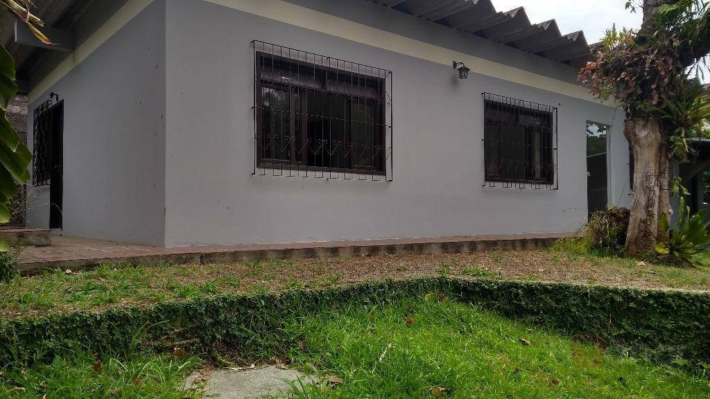 Casa à venda com 3 quartos, 150m² - Foto 2