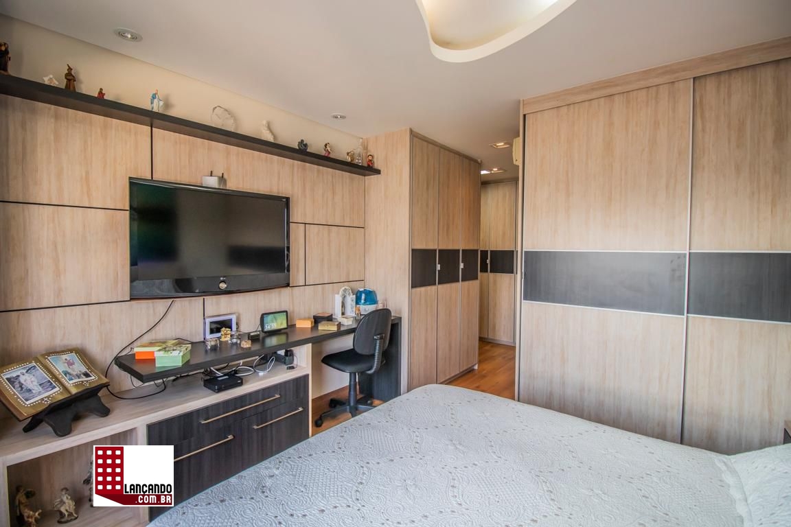 Apartamento à venda com 3 quartos, 193m² - Foto 3