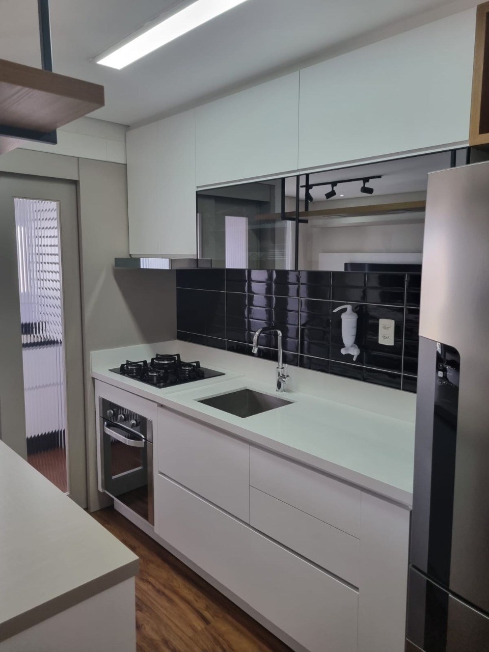 Apartamento à venda com 3 quartos, 85m² - Foto 4