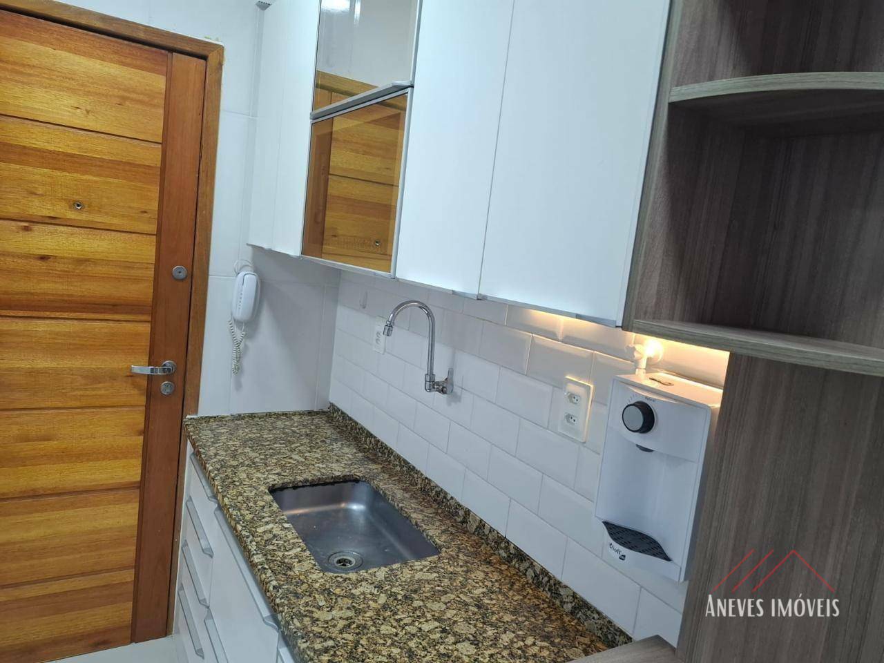 Apartamento à venda com 2 quartos, 67m² - Foto 11