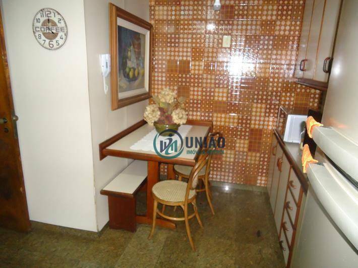 Apartamento à venda com 3 quartos, 170m² - Foto 23