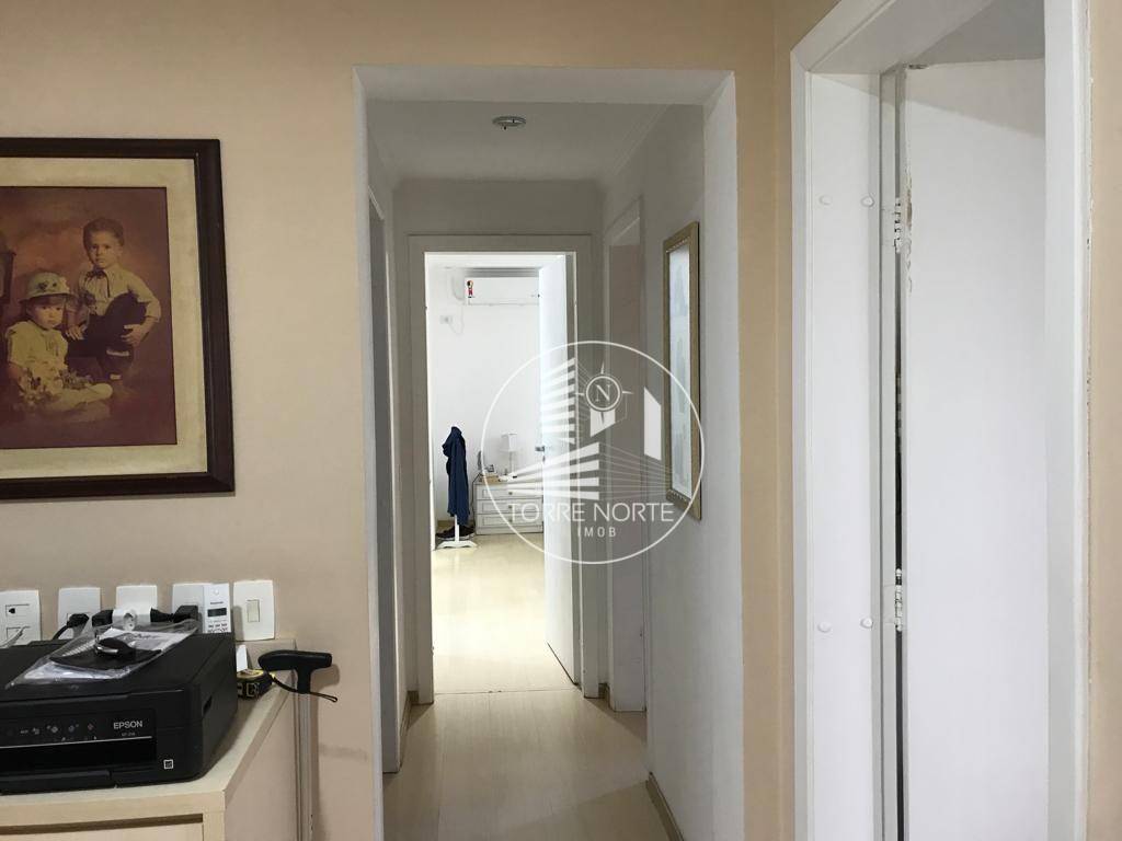 Apartamento à venda com 4 quartos, 198m² - Foto 7