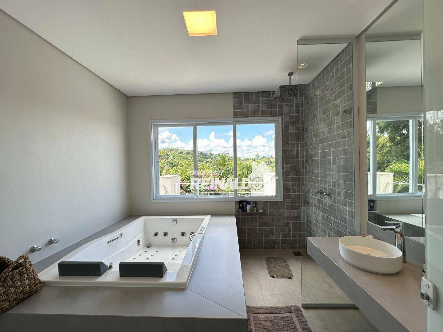 Casa de Condomínio à venda com 5 quartos, 670m² - Foto 3