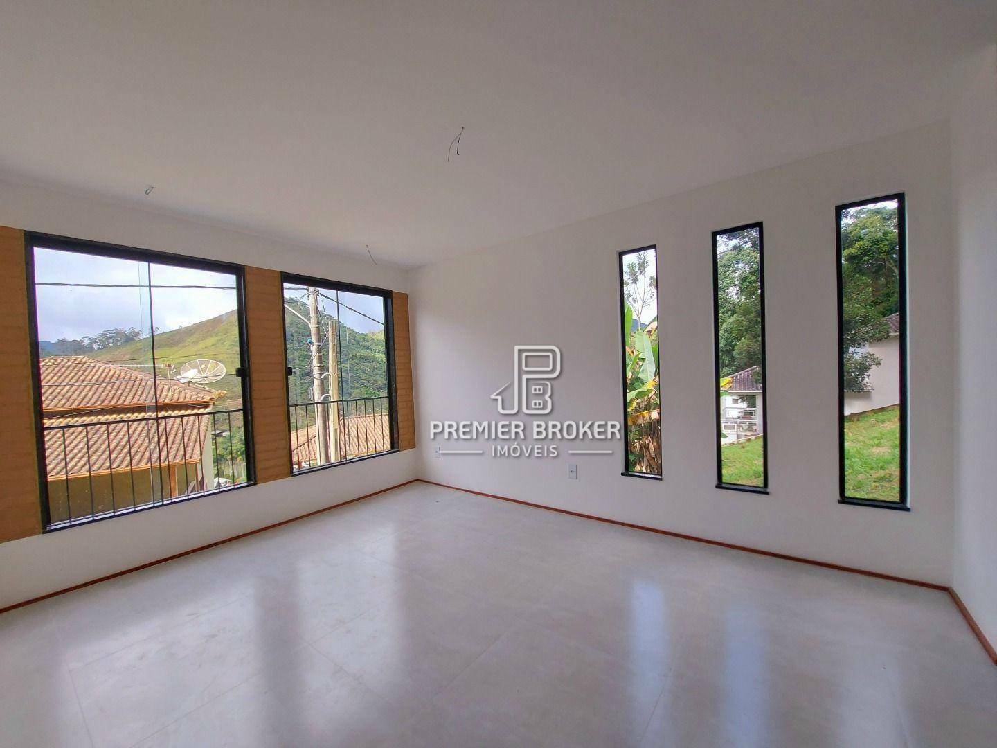 Casa de Condomínio à venda com 4 quartos, 127m² - Foto 4