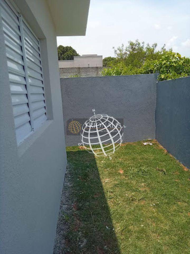 Casa à venda com 2 quartos, 75m² - Foto 4