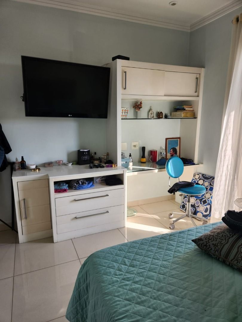 Apartamento à venda com 4 quartos, 195m² - Foto 6