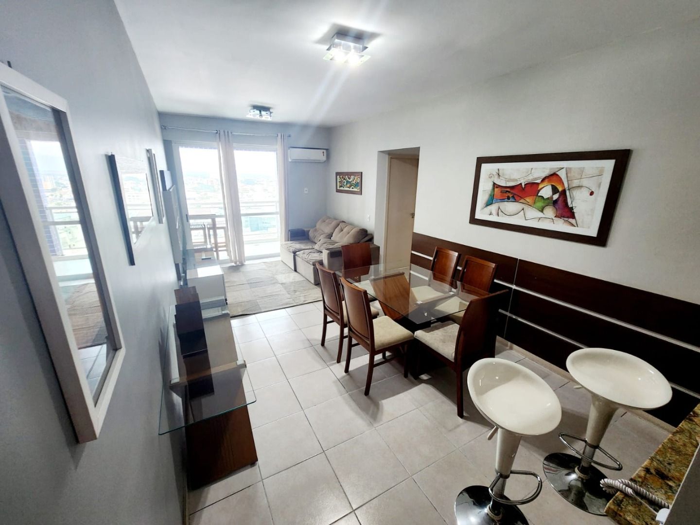 Apartamento à venda com 2 quartos, 83m² - Foto 1