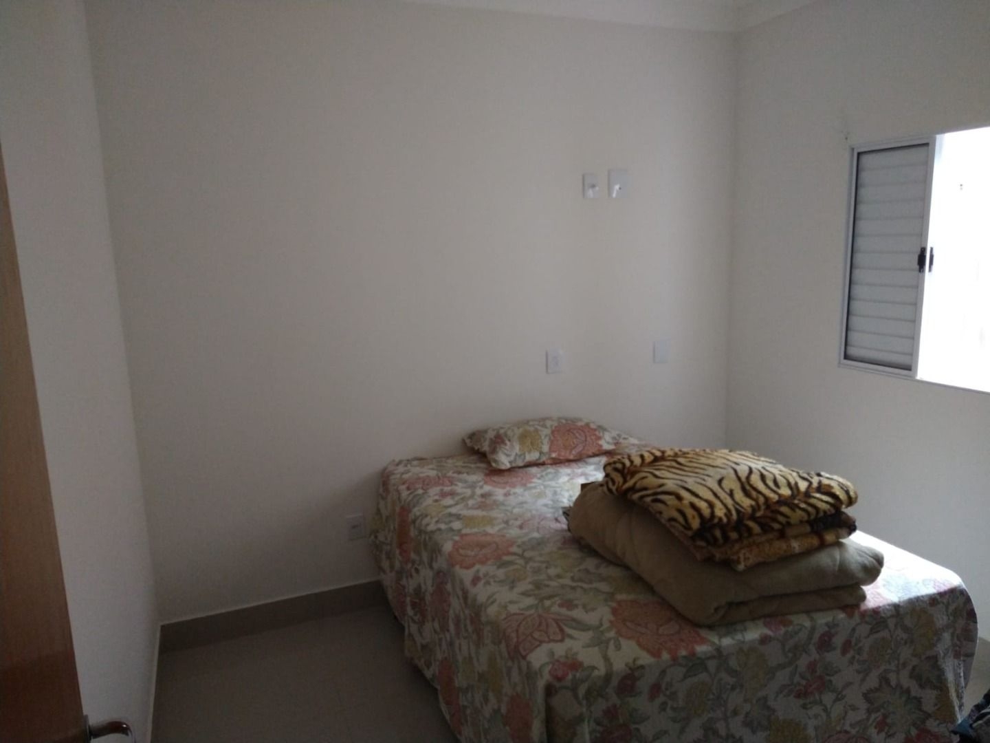 Casa à venda com 3 quartos, 190m² - Foto 3