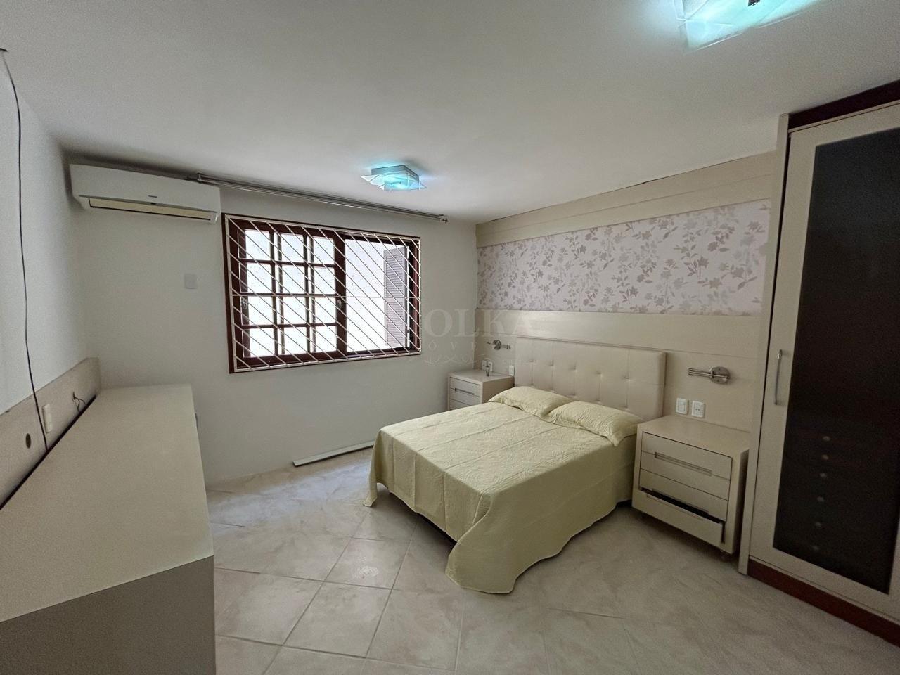 Casa à venda com 3 quartos, 195m² - Foto 14