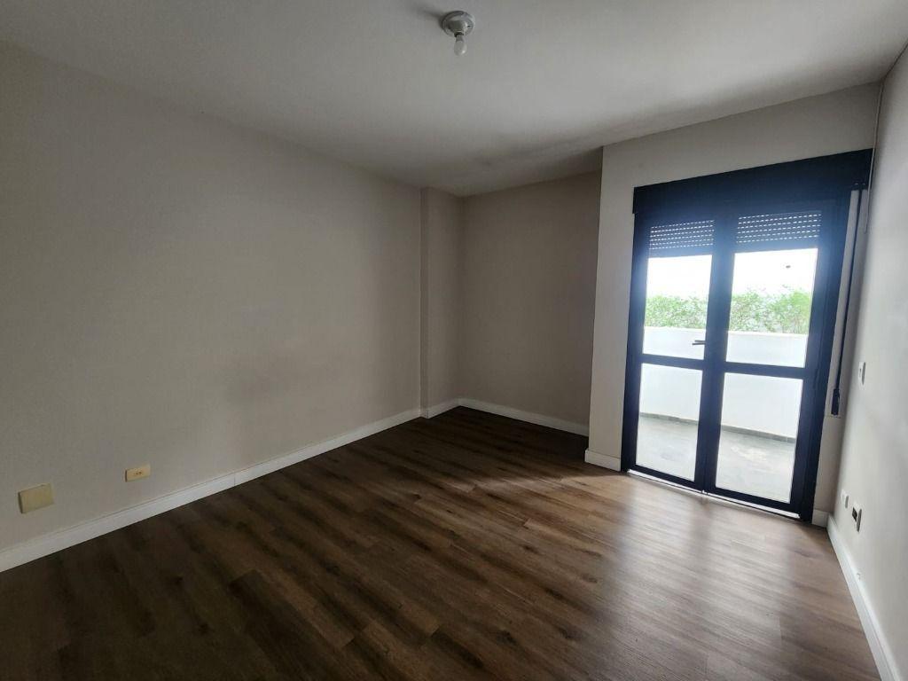 Apartamento à venda com 3 quartos, 208m² - Foto 7