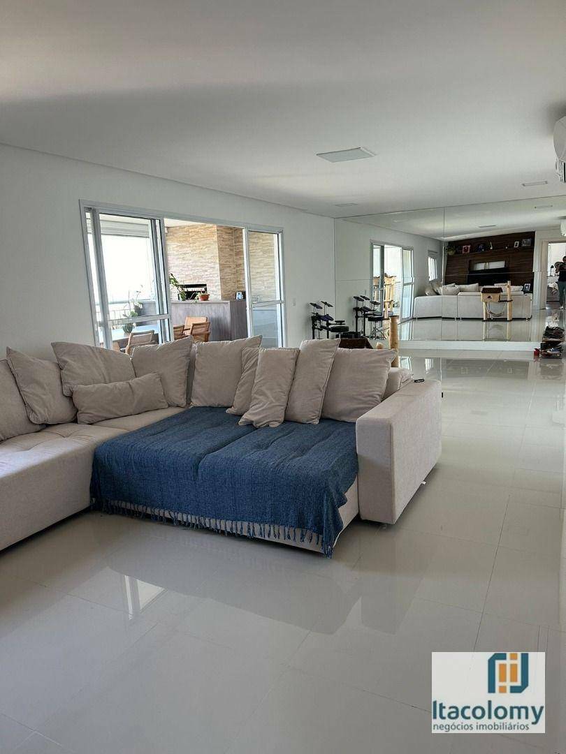 Apartamento à venda com 3 quartos, 158m² - Foto 1