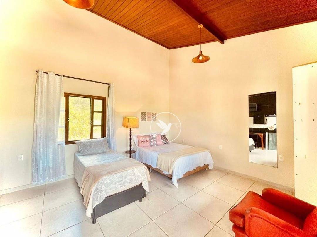 Casa à venda com 10 quartos, 450m² - Foto 12