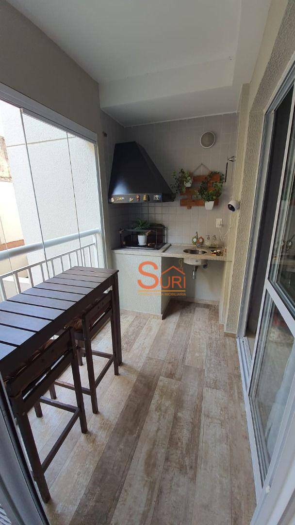 Apartamento à venda com 2 quartos, 70m² - Foto 2