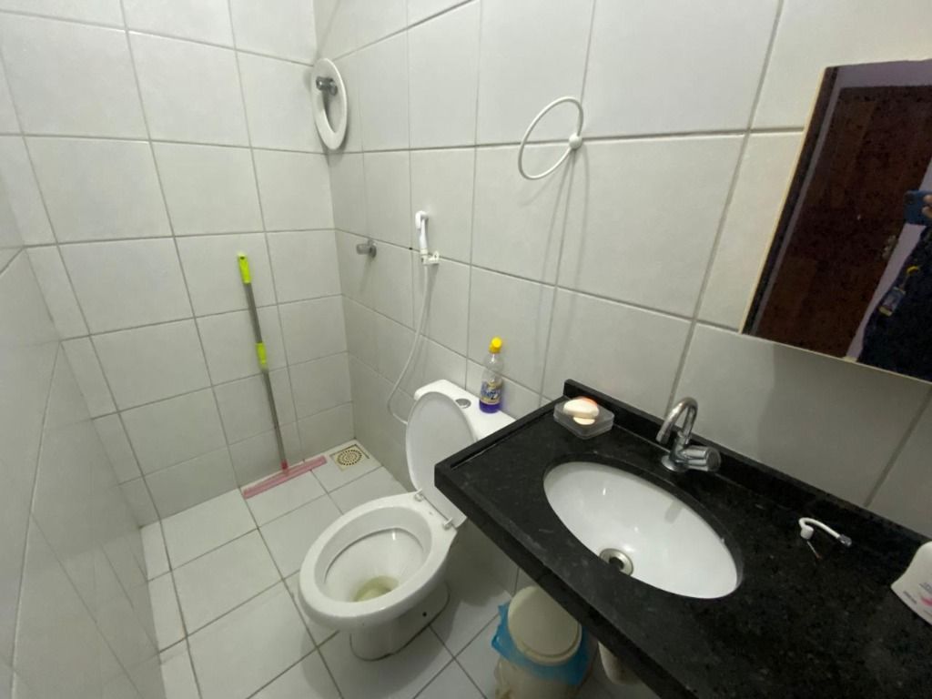 Casa à venda e aluguel com 5 quartos, 240m² - Foto 8