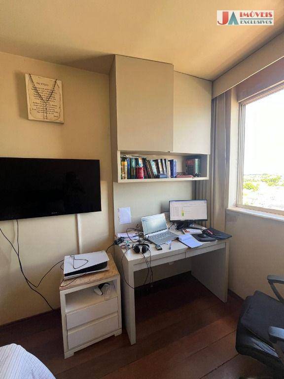 Apartamento à venda com 3 quartos, 284m² - Foto 18