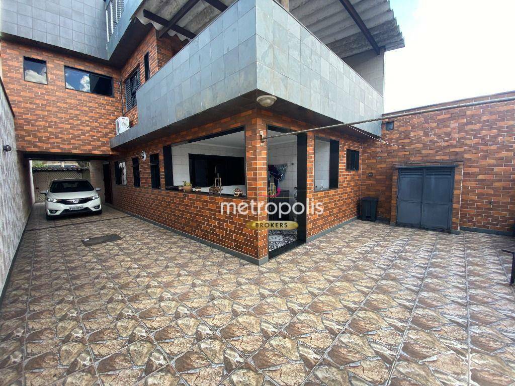 Sobrado à venda com 3 quartos, 256m² - Foto 2