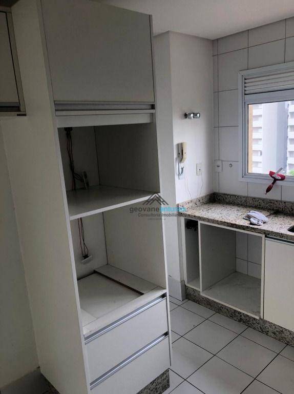 Apartamento à venda com 3 quartos, 164m² - Foto 3