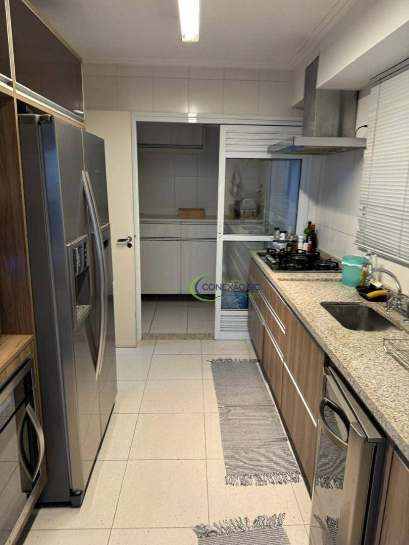 Apartamento à venda com 3 quartos, 133m² - Foto 19