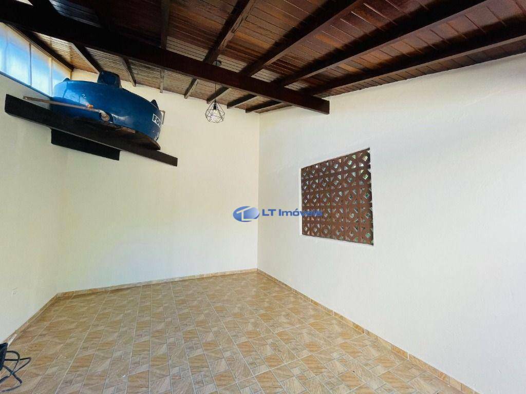 Chácara à venda com 5 quartos, 400m² - Foto 9